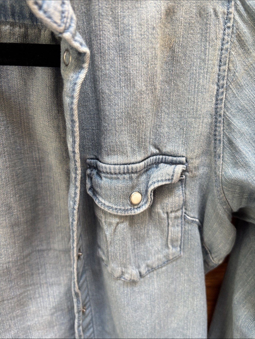 H&M Light Blue Denim Button-Up Jacket - Picture 3 of 6